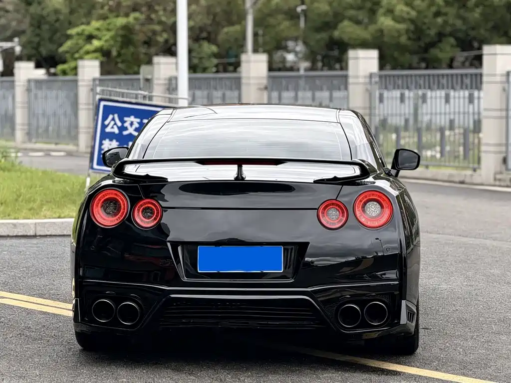 Nissan GT-R 2010 3.8T Premium Edition