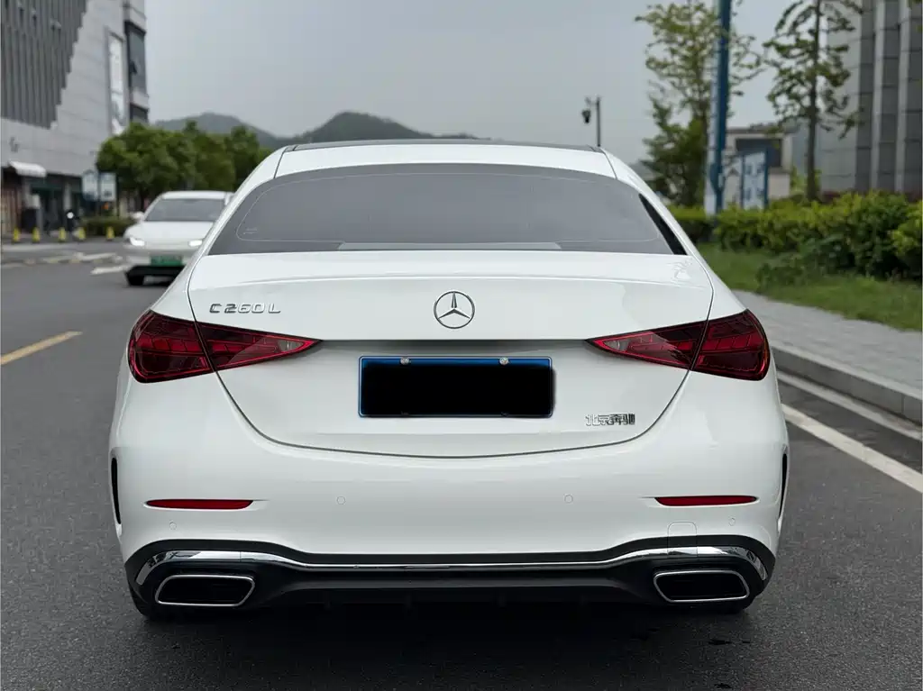 Mercedes-Benz C-Class — миниатюра 14