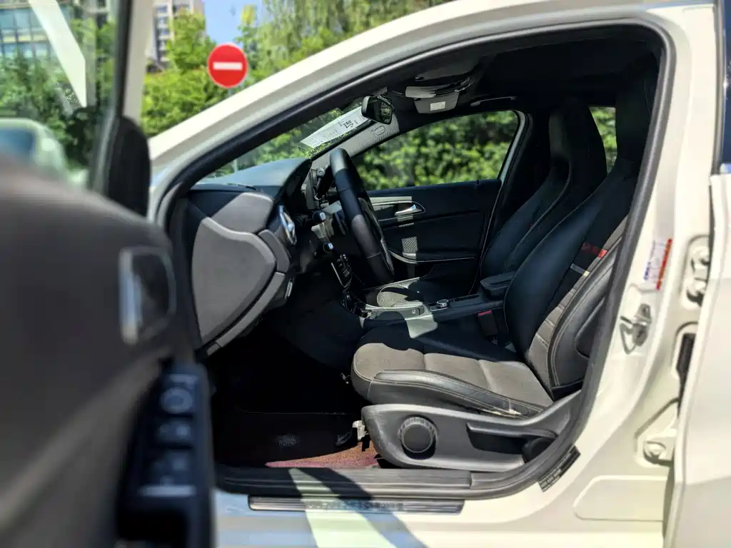 Mercedes-Benz A-Class (Import) — миниатюра 10