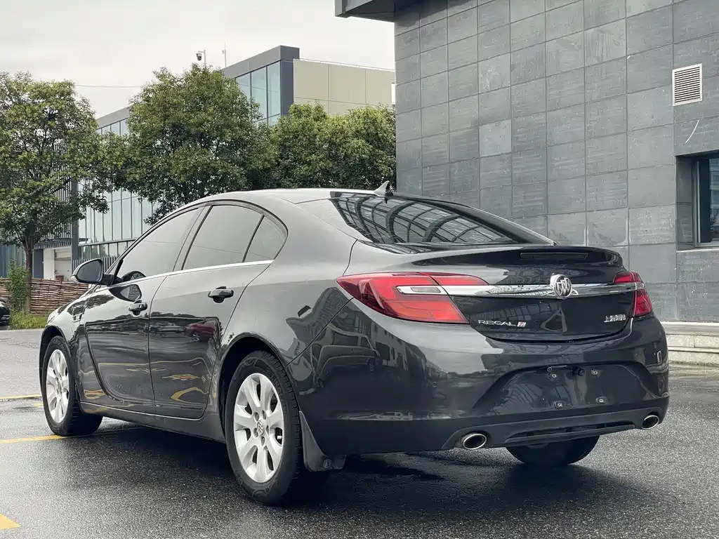 Buick Regal — миниатюра 15