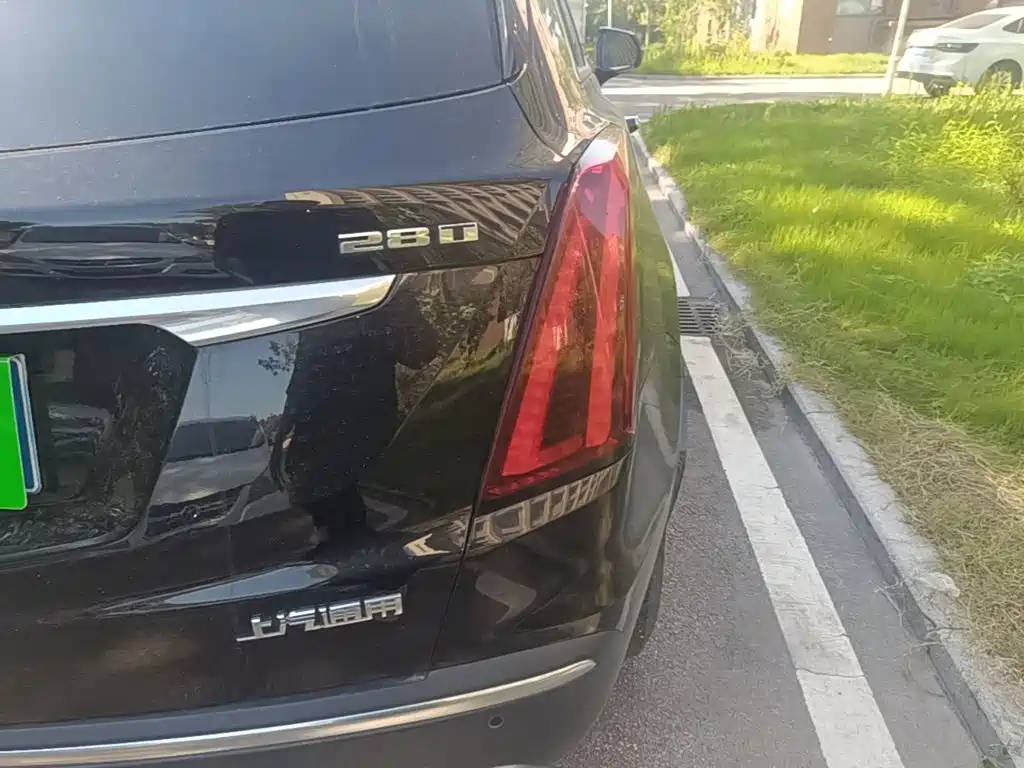 Cadillac XT5 — миниатюра 8