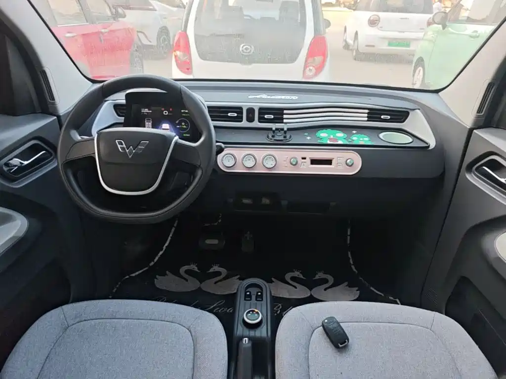 Wuling MINIEV — миниатюра 10