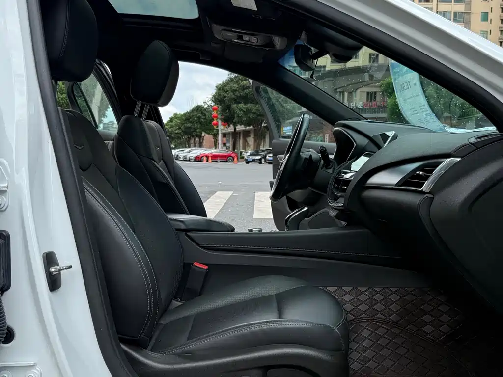 Cadillac CT5 — миниатюра 24