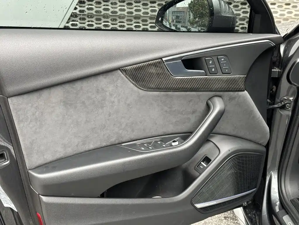 Audi A4L — миниатюра 11