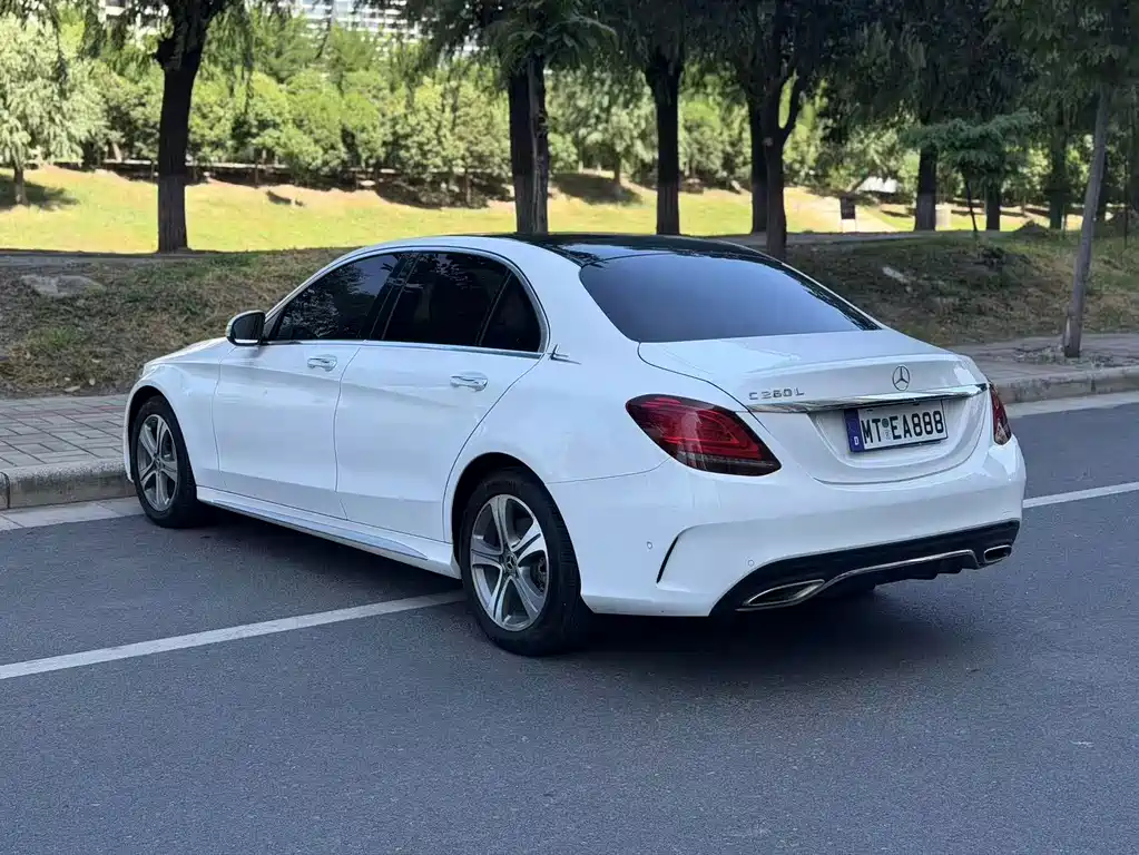 Mercedes-Benz C-Class — миниатюра 9