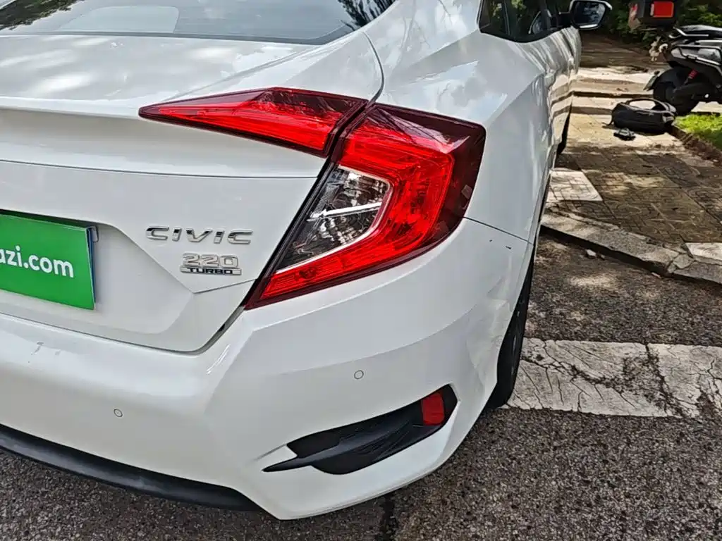 Honda Civic — миниатюра 8