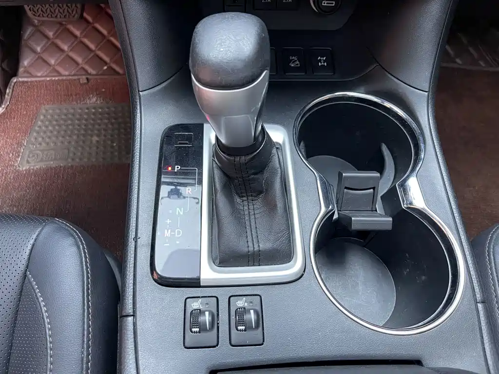 Toyota Highlander — миниатюра 18