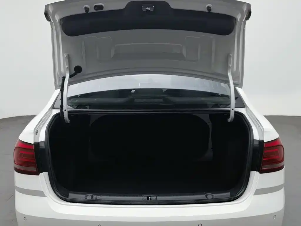 Volkswagen Lavida — миниатюра 16