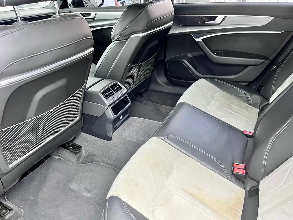 Audi A6L — миниатюра 10