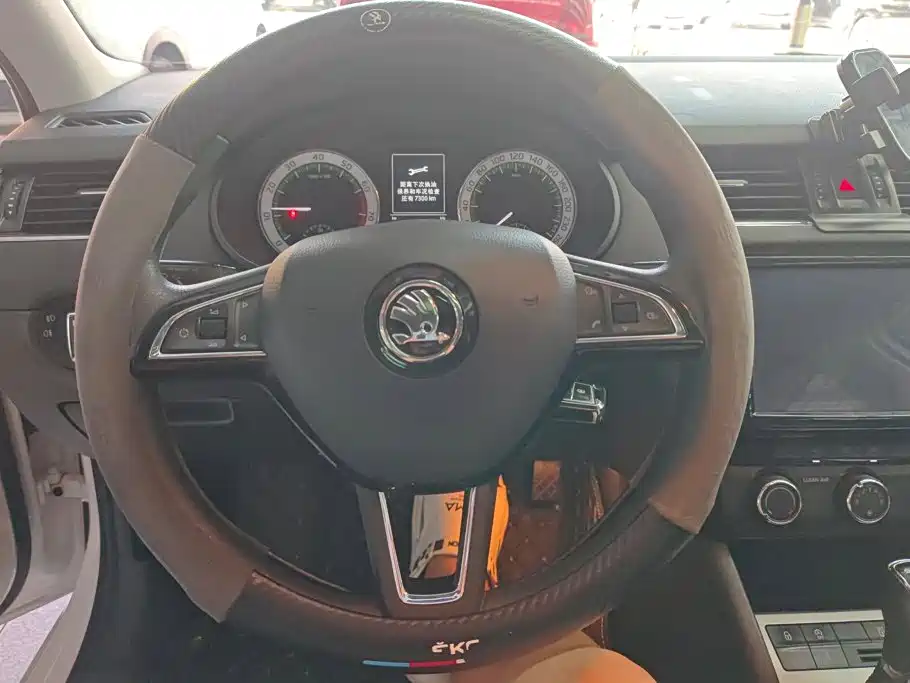 Skoda Octavia — миниатюра 15
