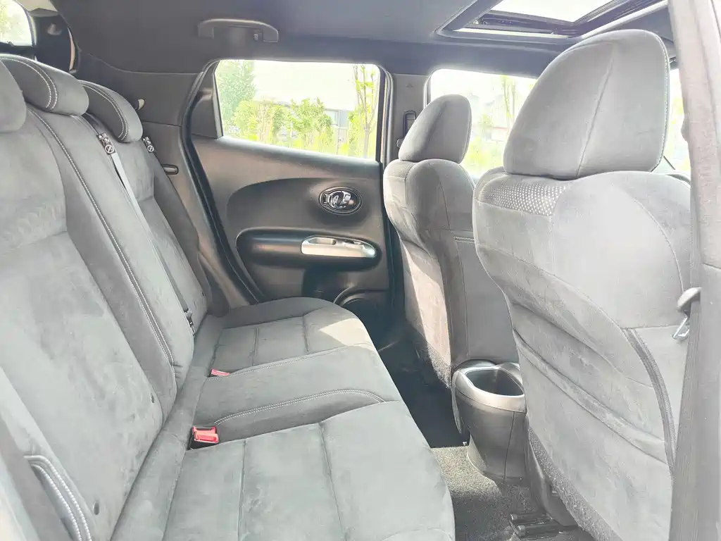 Infiniti ESQ — миниатюра 7