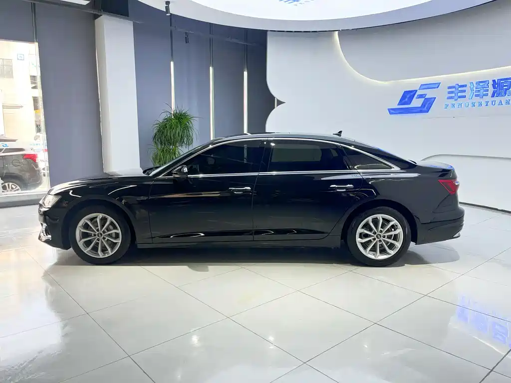 Audi A6L 2023 40 TFSI Luxury