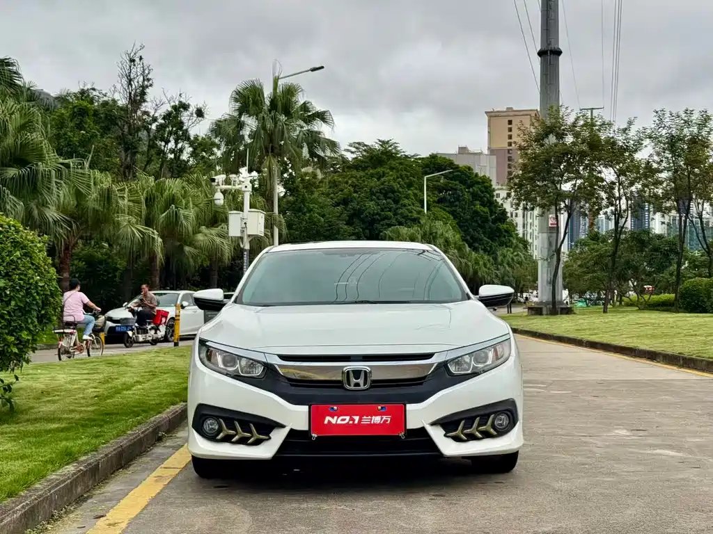 Honda Civic 2016 220TURBO CVT Luxury