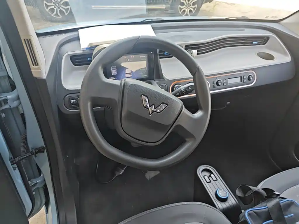 Wuling MINIEV — миниатюра 11