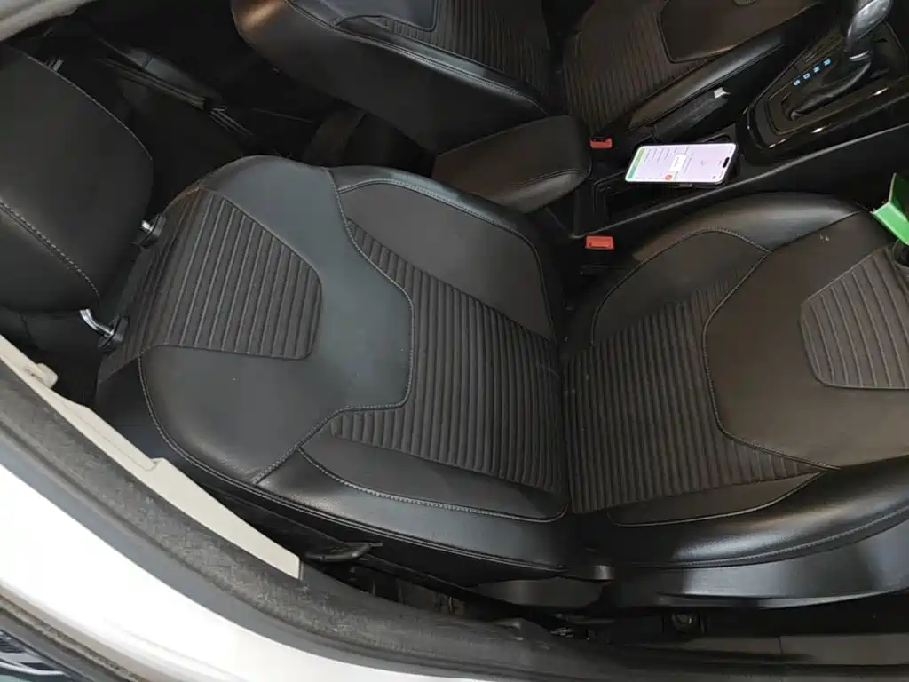 Ford Focus — миниатюра 25