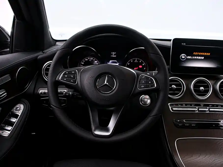 Mercedes-Benz GLC — миниатюра 7