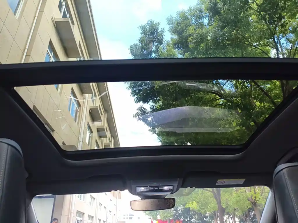 Audi Q4 e-tron — миниатюра 18