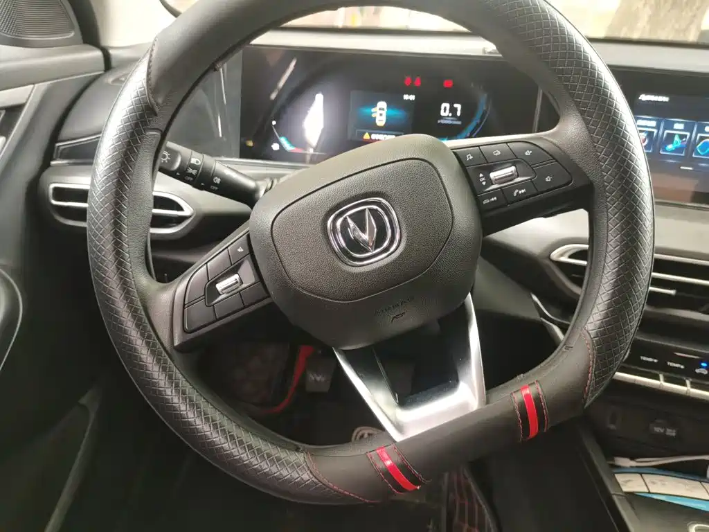 Changan Eado — миниатюра 6