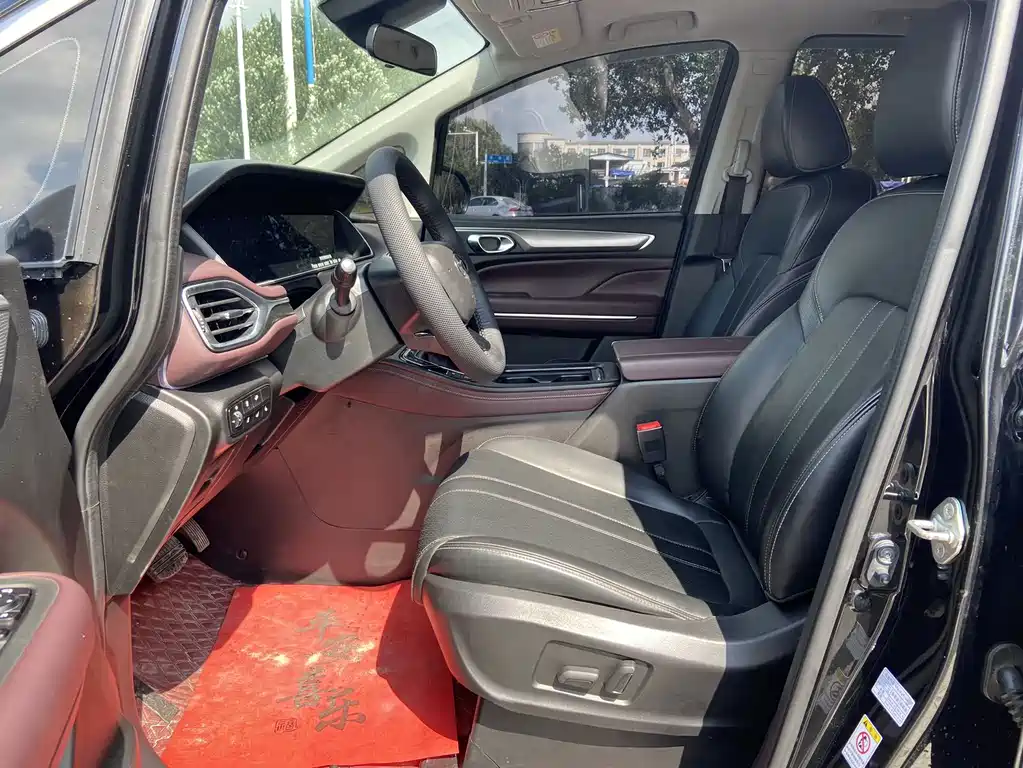 GAC Motor Trumpchi M6 — миниатюра 4