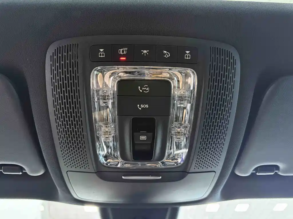 Mercedes-Benz GLB — миниатюра 15