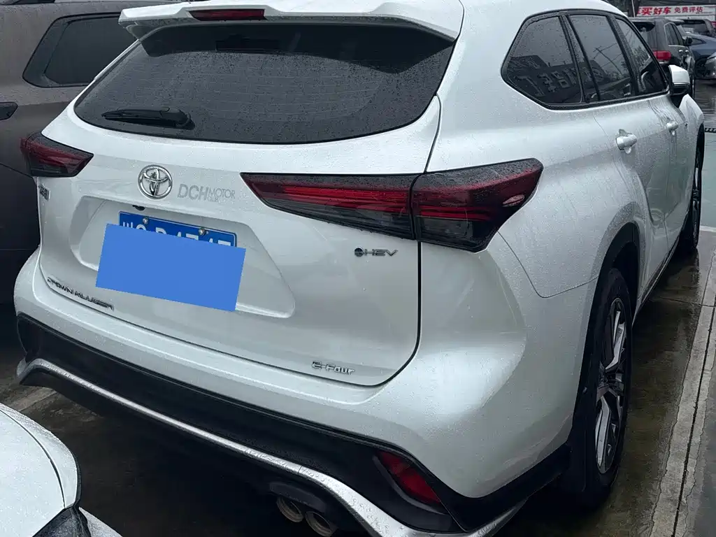 Toyota Crown Kluger — миниатюра 7