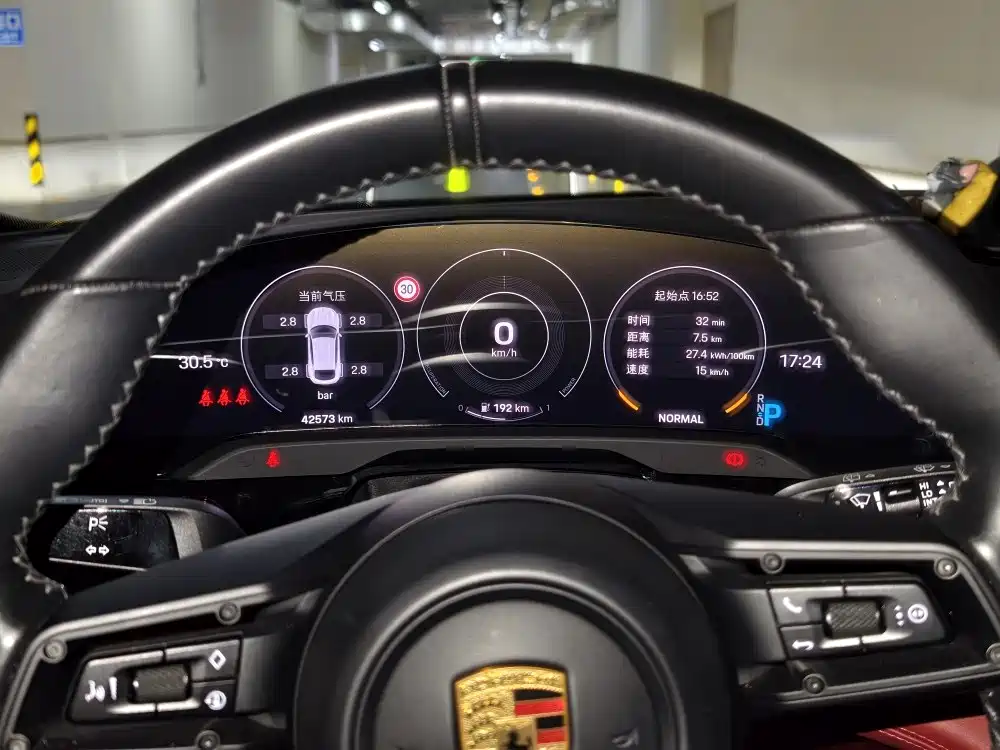 Porsche Taycan — миниатюра 4