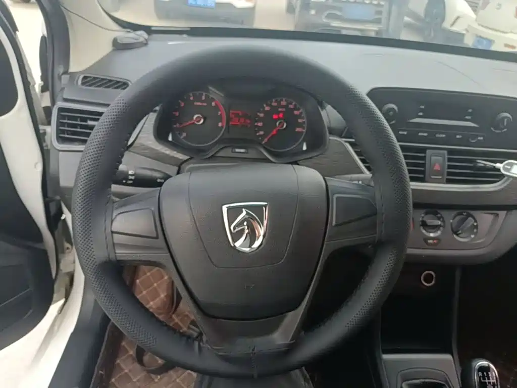 Baojun 310W — миниатюра 11
