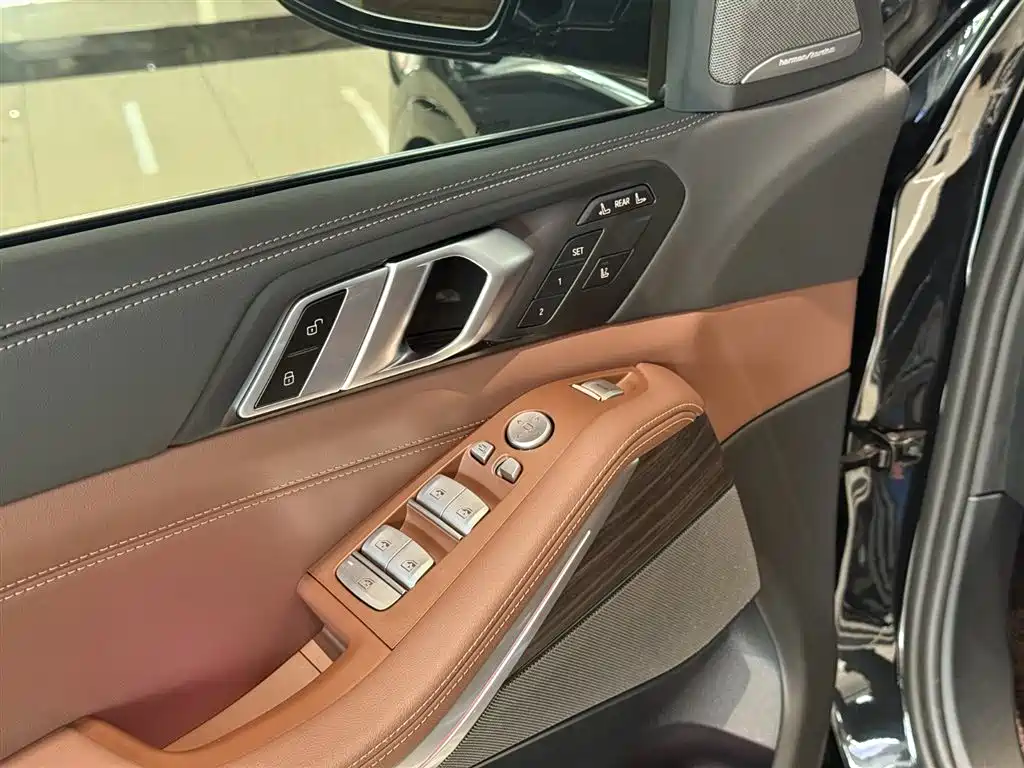 BMW X7 2023 xDrive40i Lead Luxury