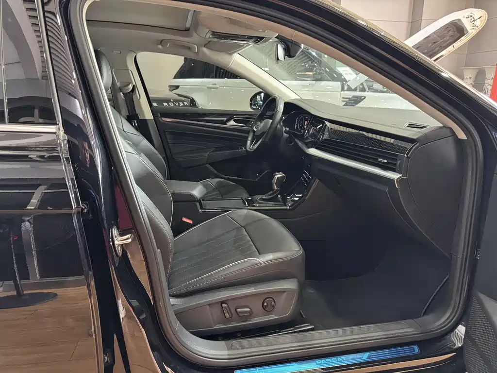 Volkswagen Passat 2023 330TSI Elite