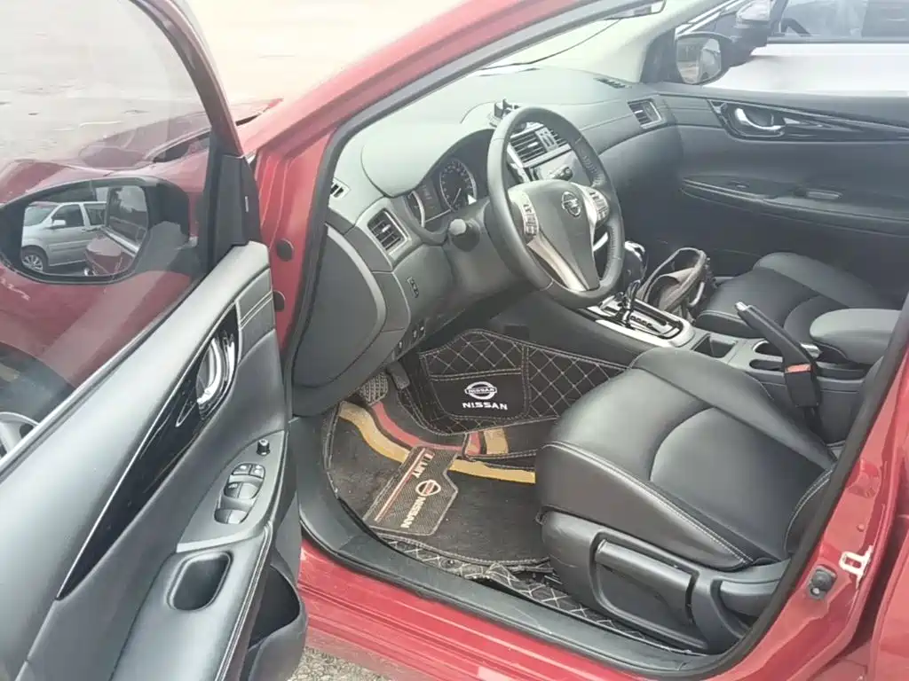Nissan Tiida — миниатюра 16