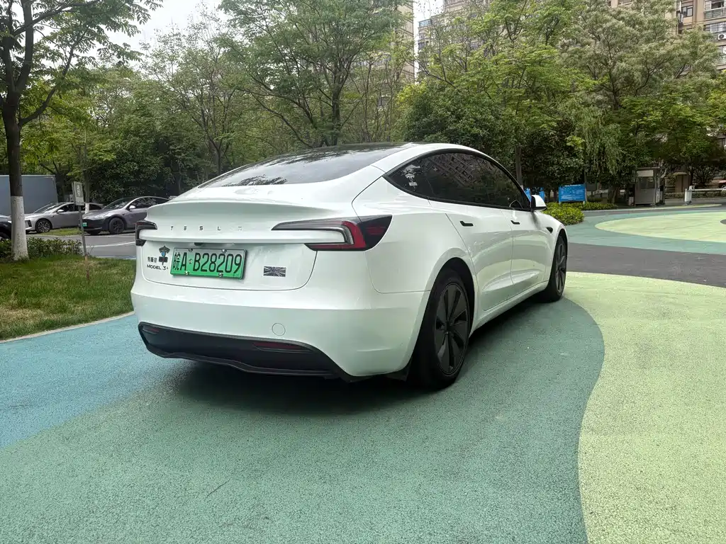 Tesla Model 3 — фотографии объявления, Фото 12