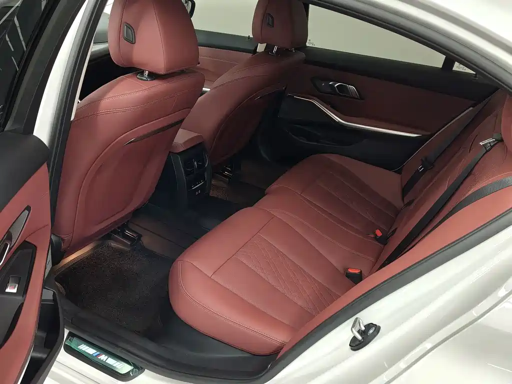 BMW 3 Series — миниатюра 8