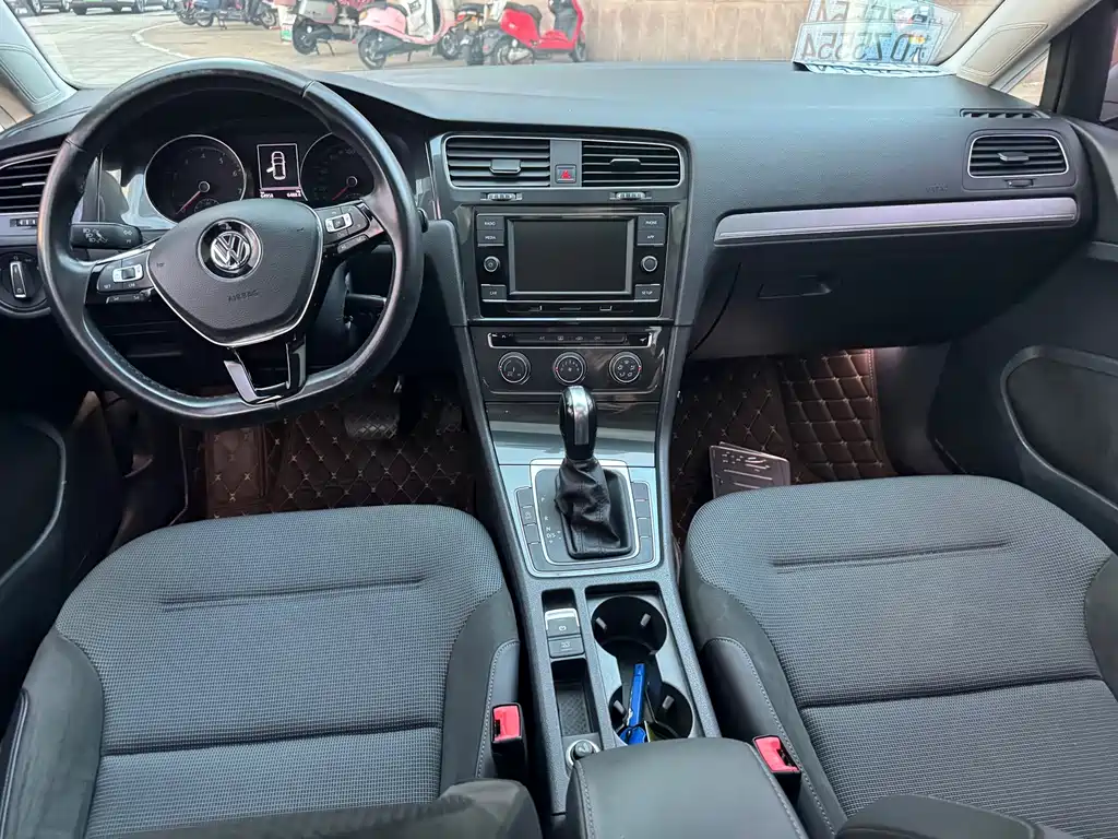 Volkswagen Golf — миниатюра 9