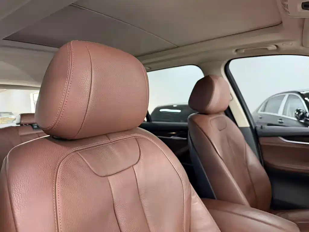 BMW X5 (Import) — миниатюра 11