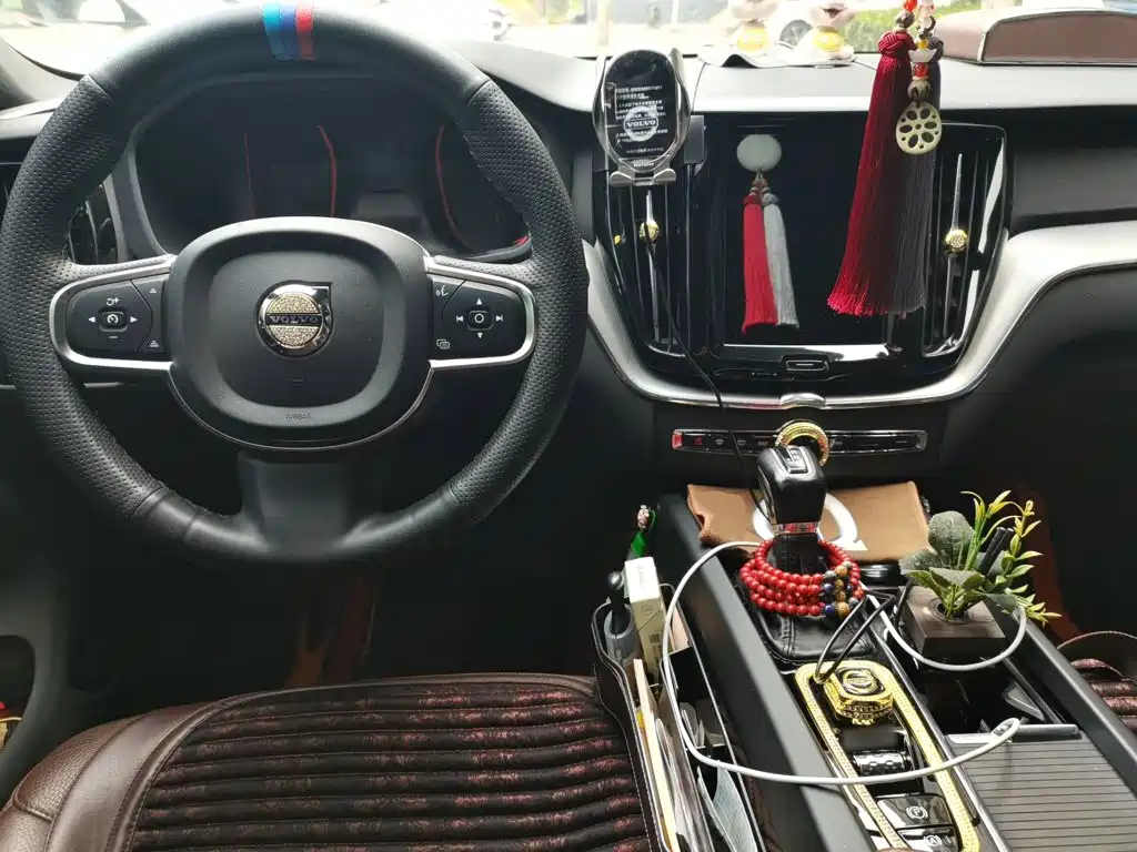 Volvo XC60 — миниатюра 10