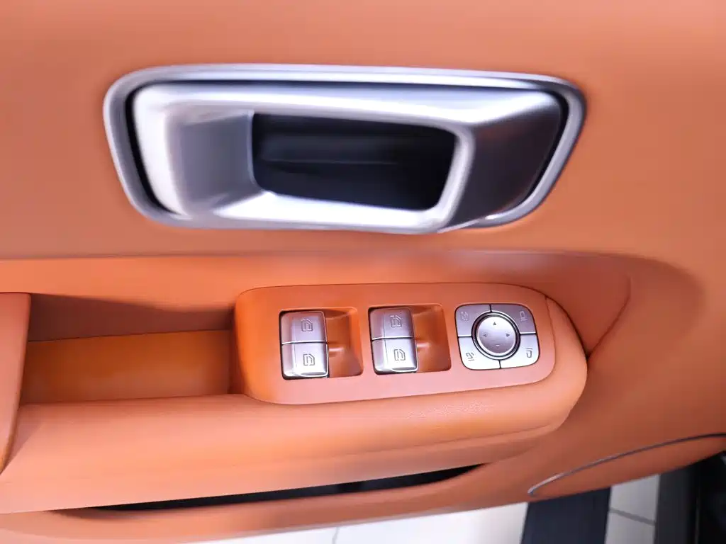 Li Auto Li L9 — миниатюра 17