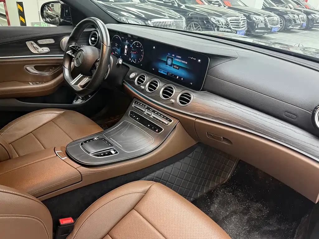 Mercedes-Benz E-Class — миниатюра 5