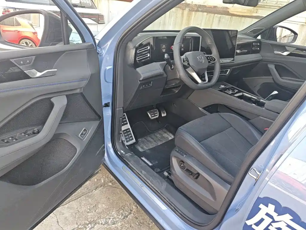 Volkswagen Tiguan L — миниатюра 16