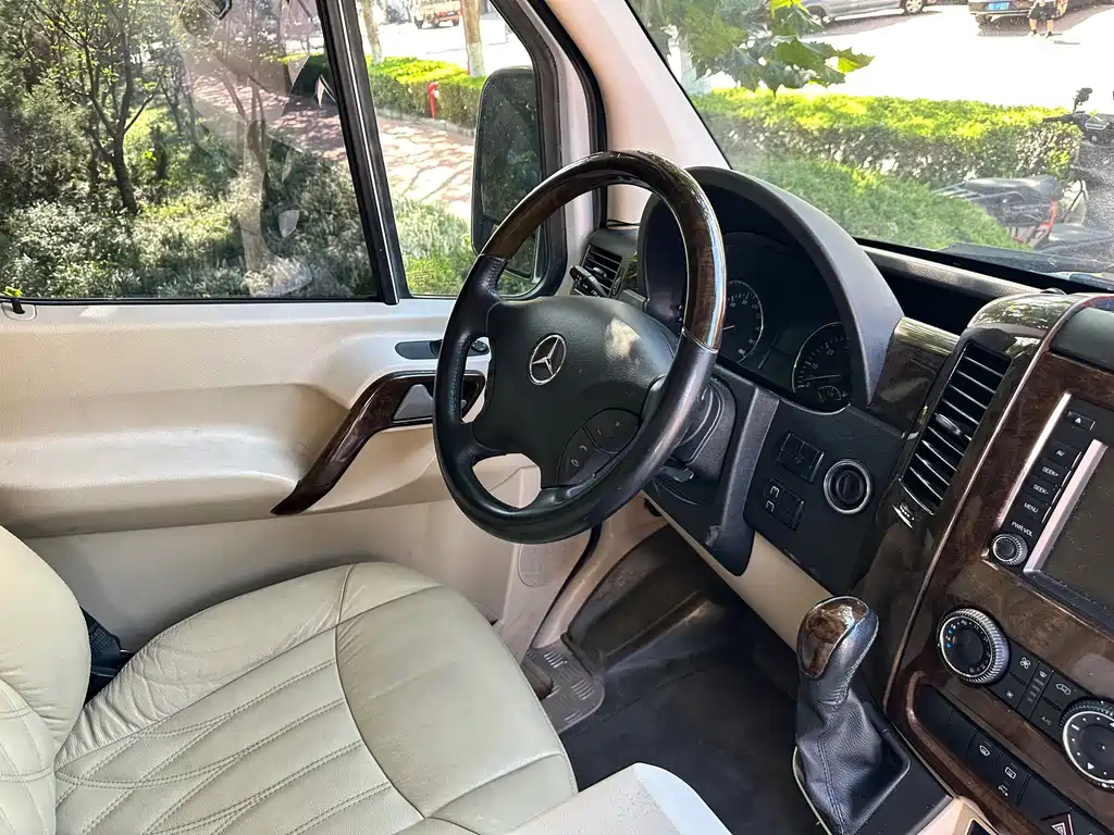 Mercedes-Benz Sprinter — миниатюра 5