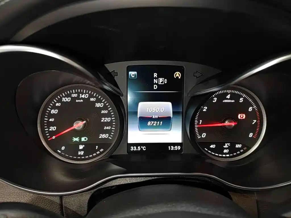 Mercedes-Benz C-Class — миниатюра 12