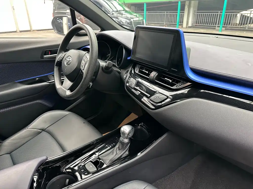 Toyota C-HR — миниатюра 12