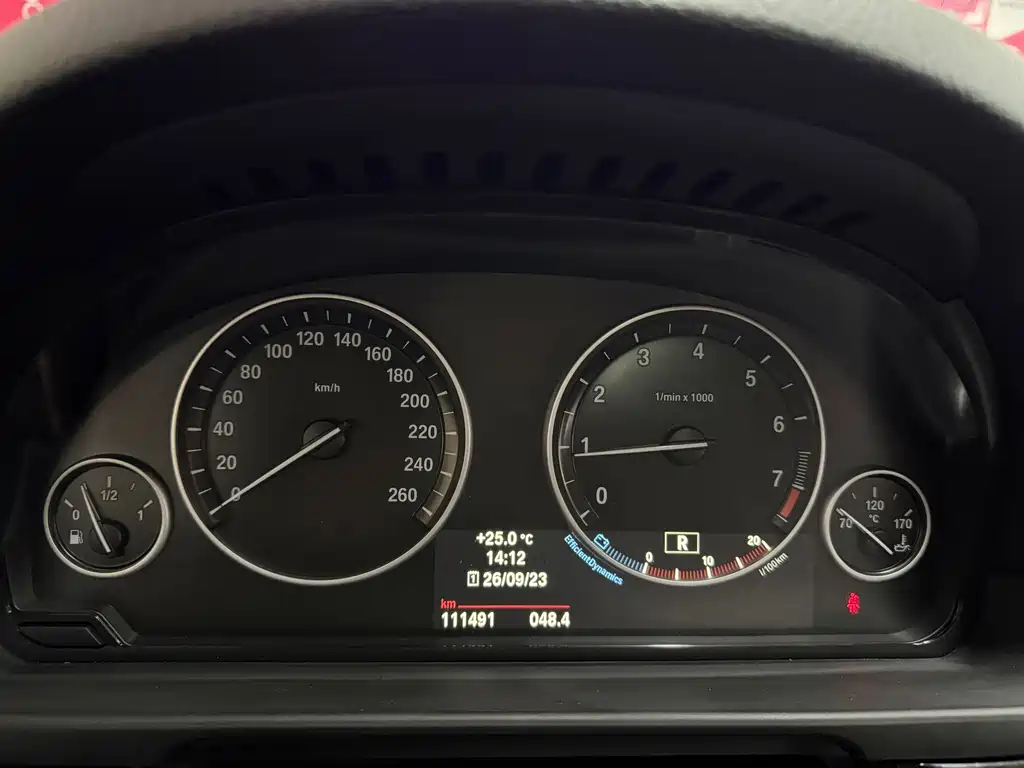 BMW 5 Series — миниатюра 11