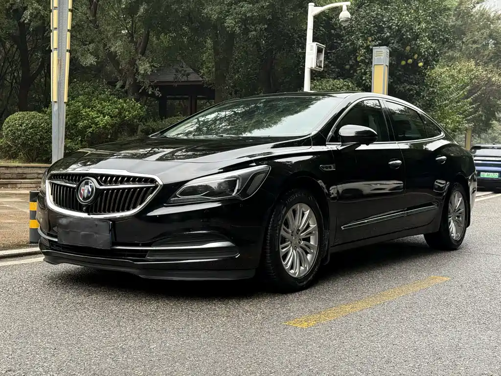 BUICK LACROSSE