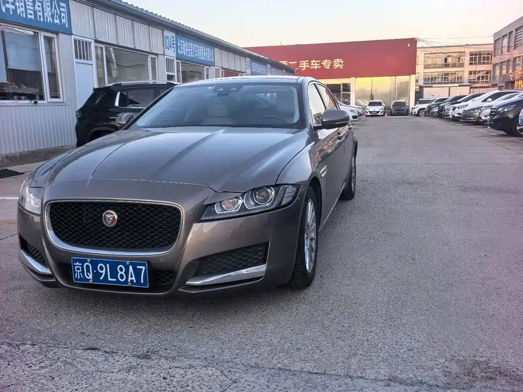 Jaguar XFL