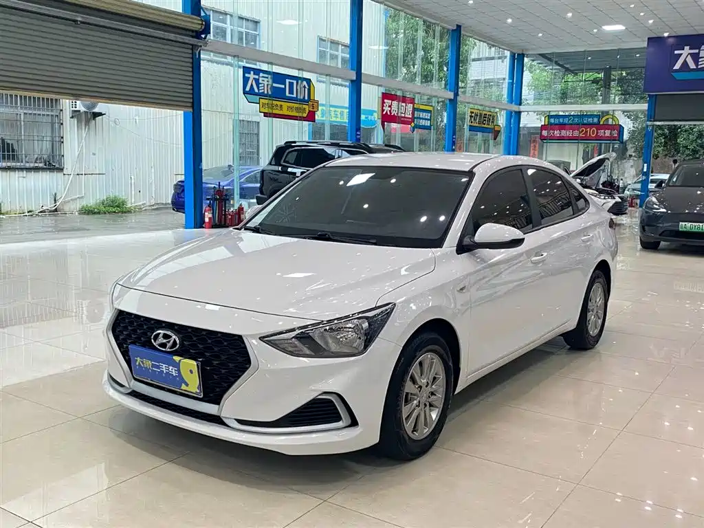 Hyundai Elantra 2021