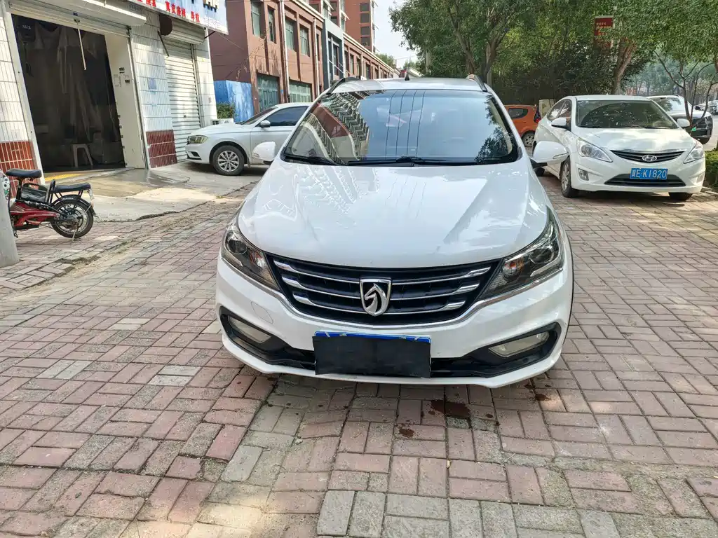 Baojun 310W — миниатюра 2