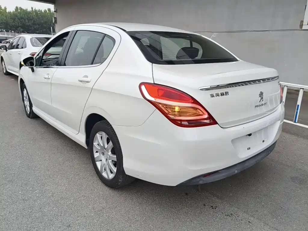 Peugeot 308 — миниатюра 5