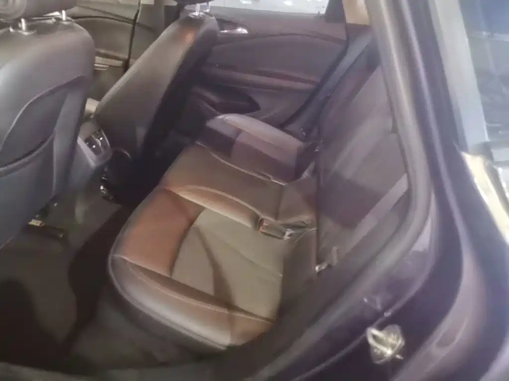 Buick Verano — миниатюра 17