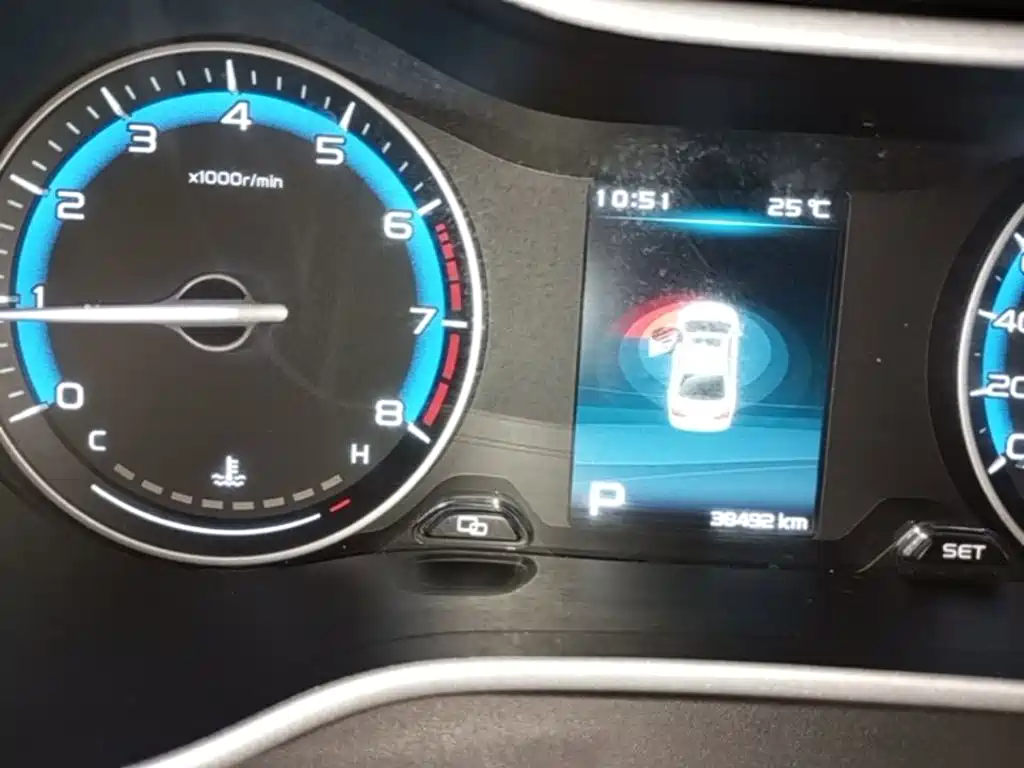 Geely Emgrand — миниатюра 12