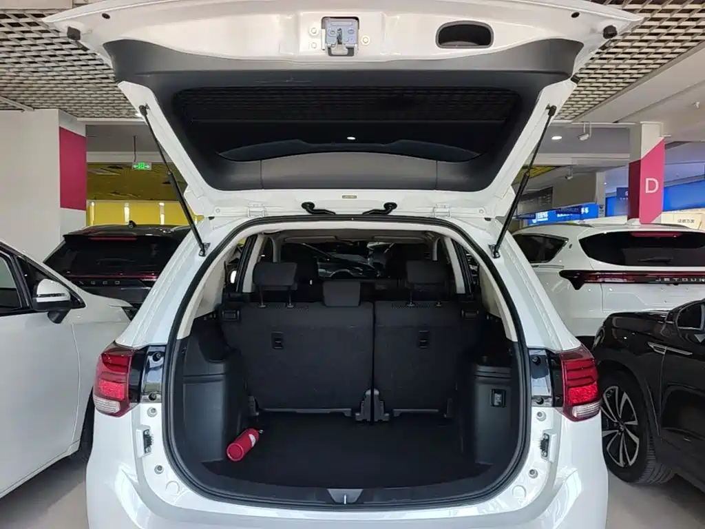 Mitsubishi Outlander — миниатюра 19